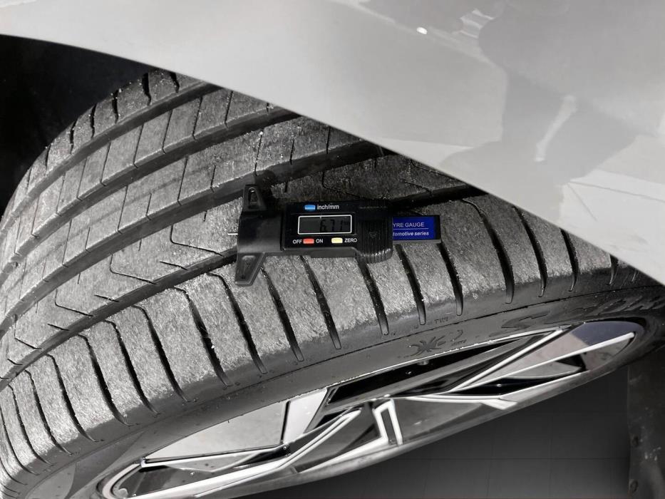 VOLVO EX90 2025