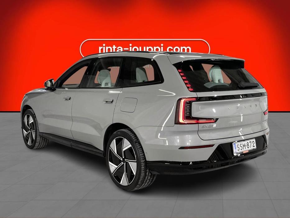 VOLVO EX90 2025
