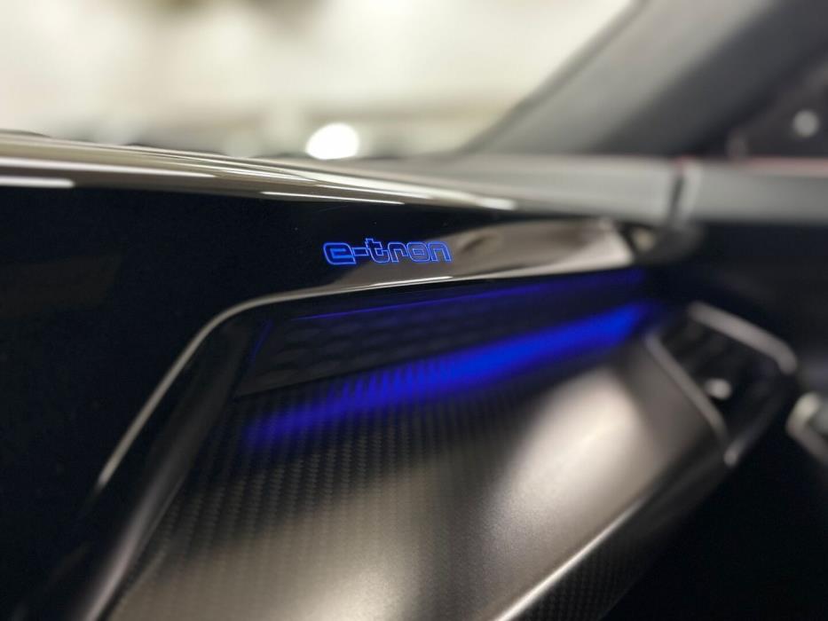 AUDI E-TRON GT RS 2022