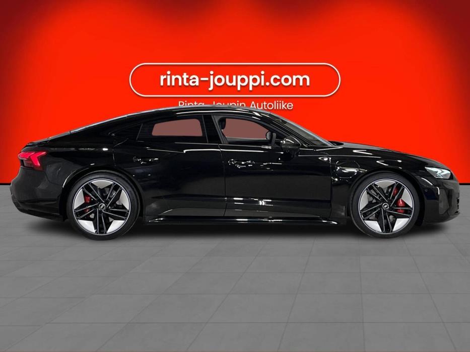 AUDI E-TRON GT RS 2022