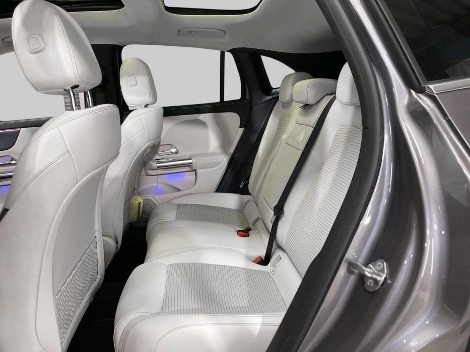 MERCEDES-BENZ EQA 2022