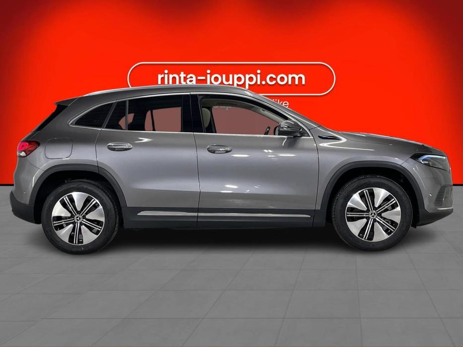 MERCEDES-BENZ EQA 2022