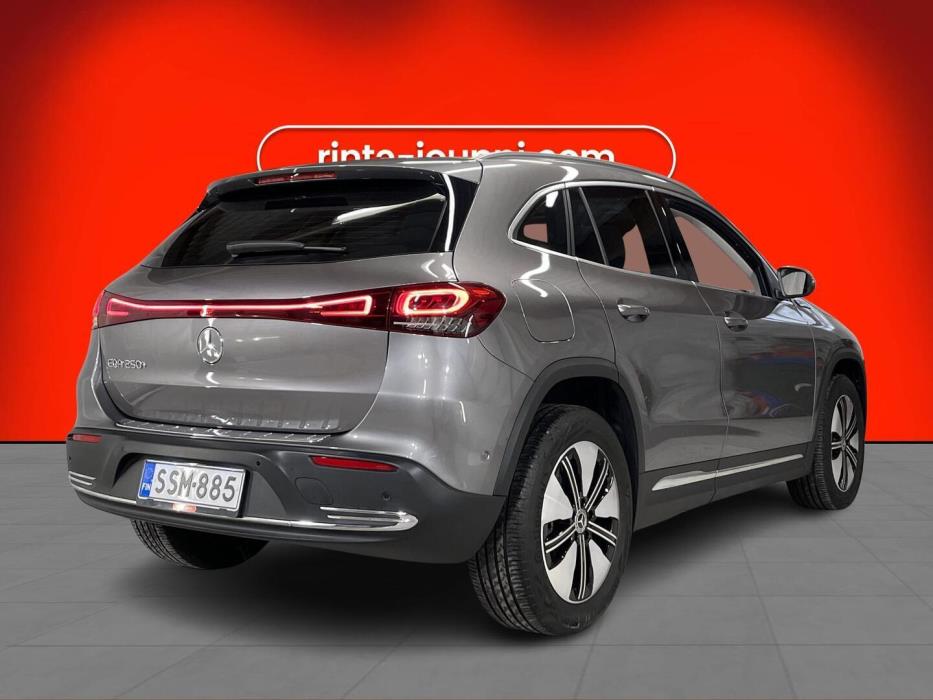 MERCEDES-BENZ EQA 2022