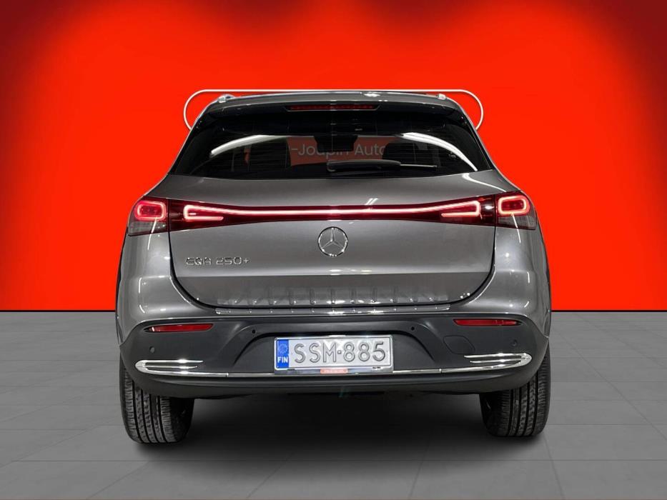 MERCEDES-BENZ EQA 2022