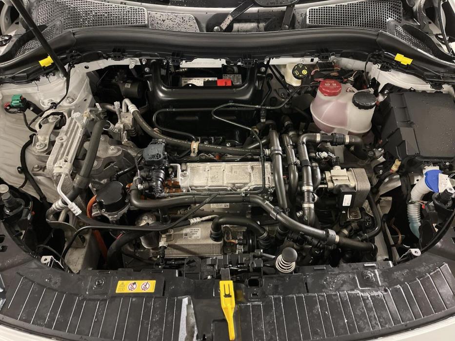 MERCEDES-BENZ EQA 2023