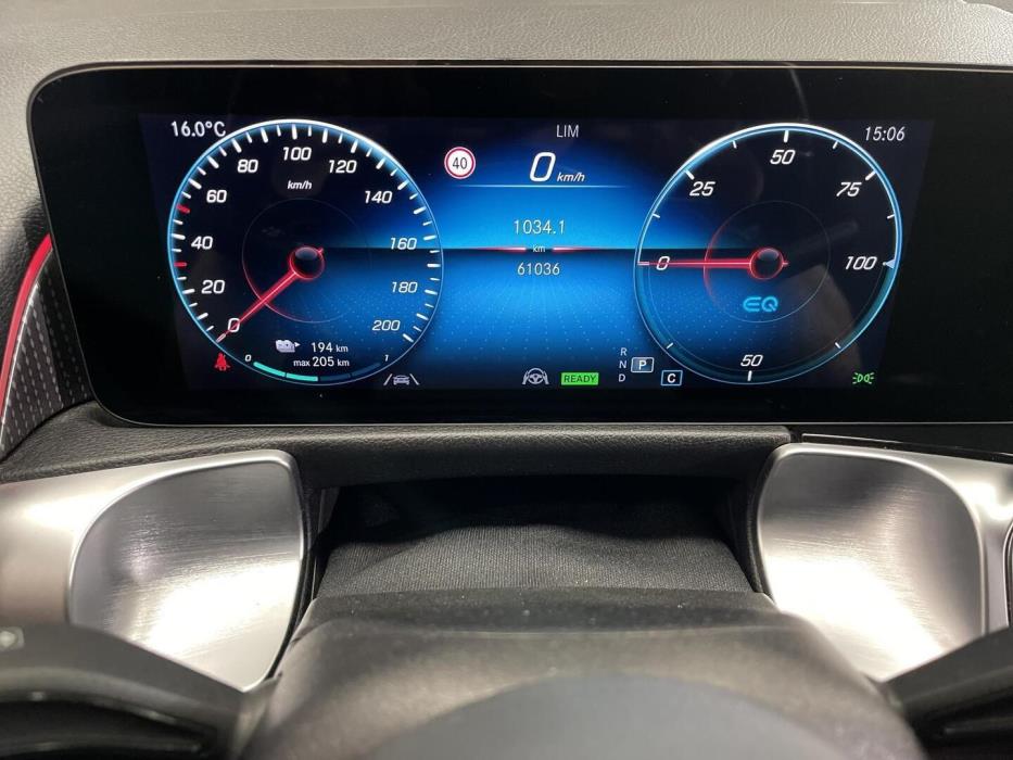 MERCEDES-BENZ EQB 2022