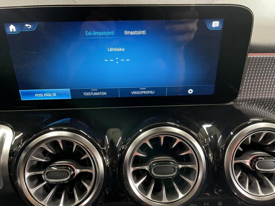 MERCEDES-BENZ EQB 2022