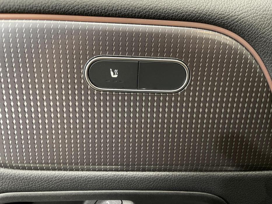 MERCEDES-BENZ EQB 2022