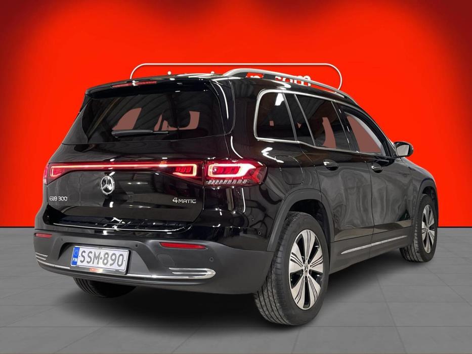 MERCEDES-BENZ EQB 2022