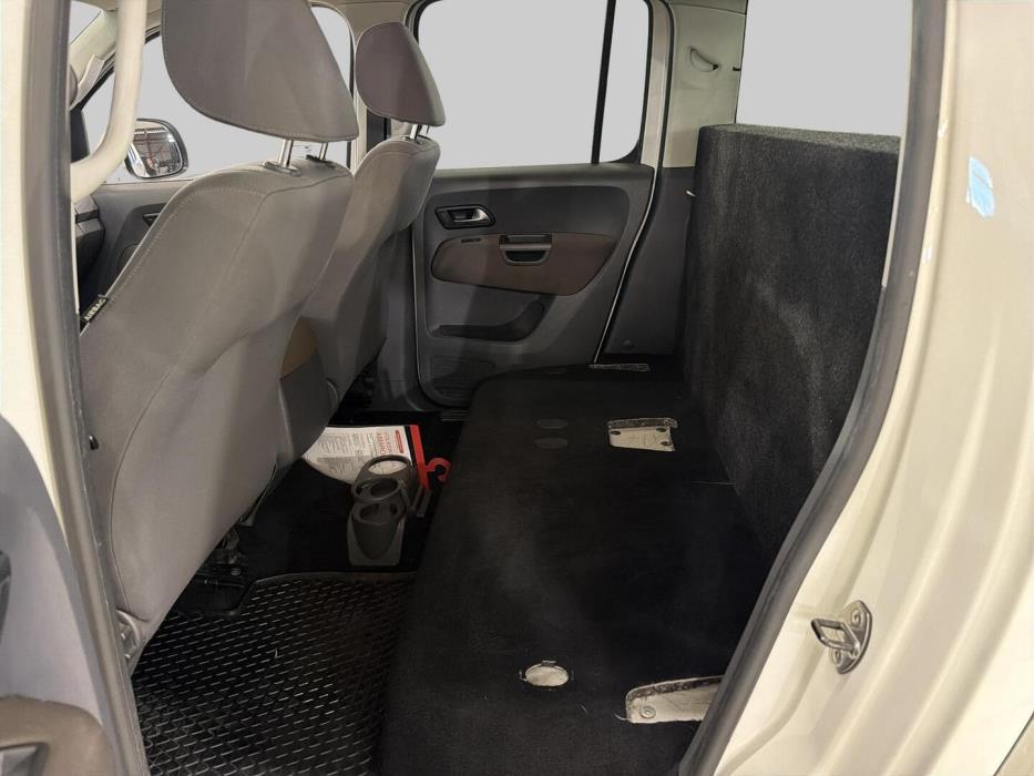 VOLKSWAGEN Amarok 2014