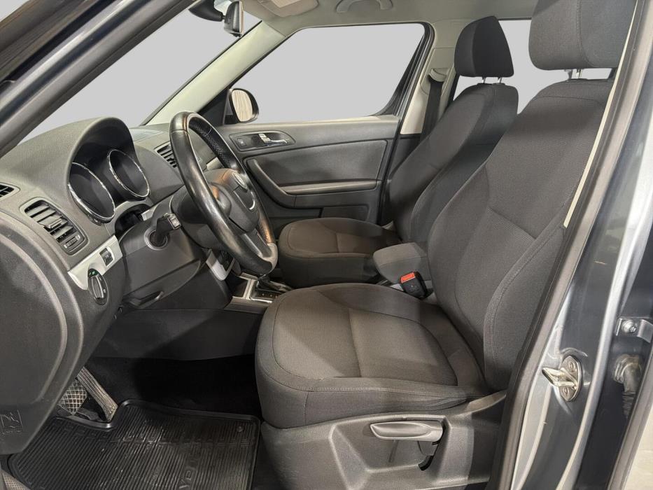 SKODA Yeti 2011