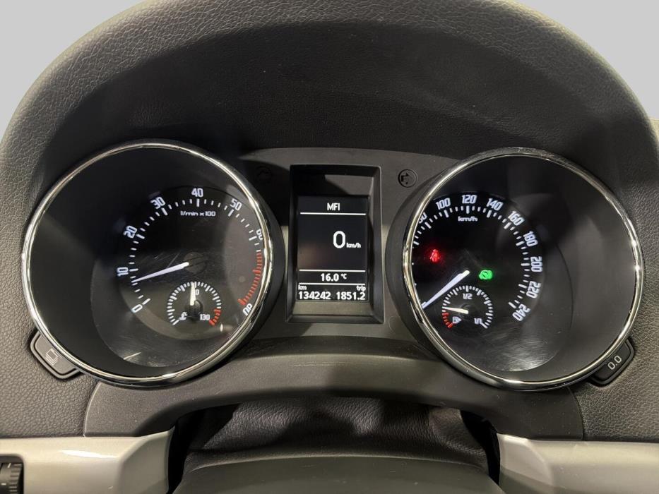 SKODA Yeti 2011