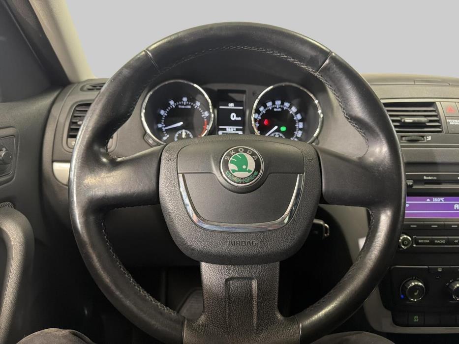 SKODA Yeti 2011