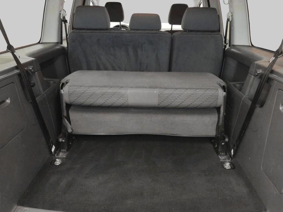 VOLKSWAGEN Caddy Maxi 2011