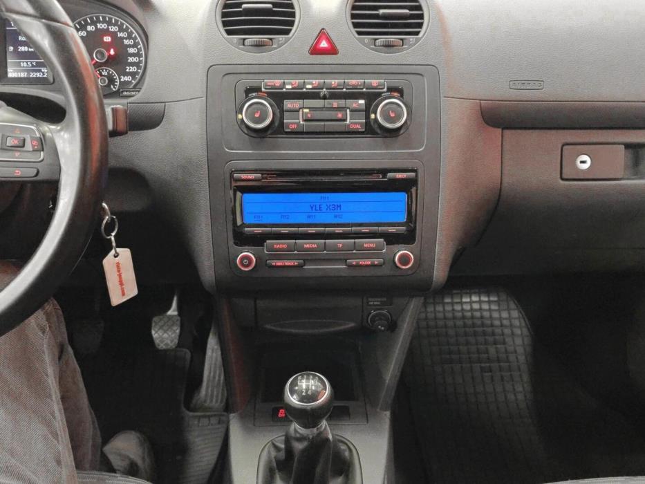 VOLKSWAGEN Caddy Maxi 2011