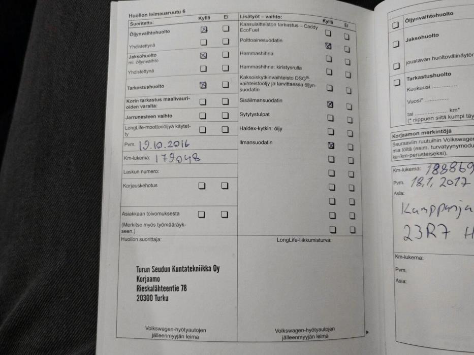 VOLKSWAGEN Caddy Maxi 2011