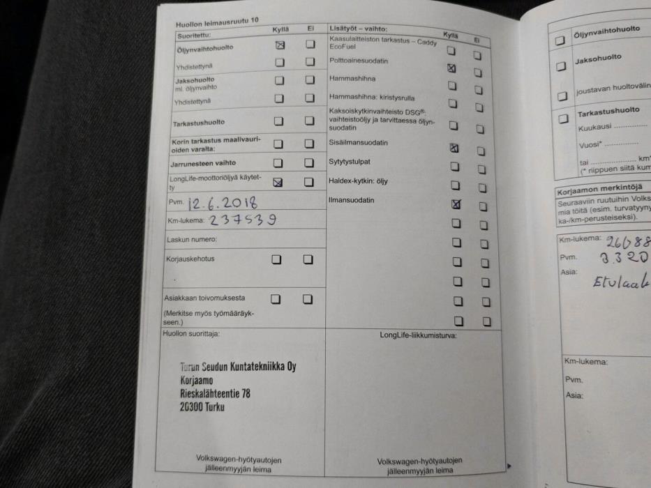 VOLKSWAGEN Caddy Maxi 2011