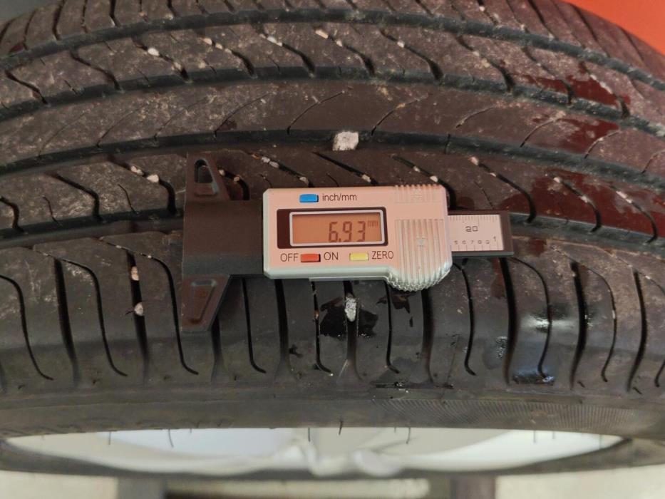 VOLKSWAGEN Caddy Maxi 2011