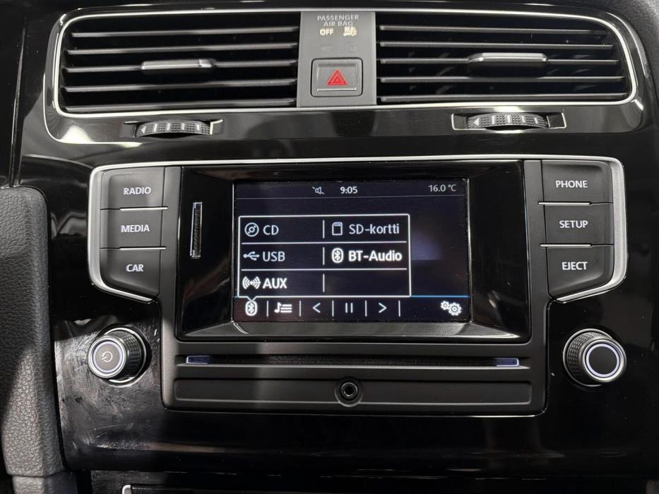 VOLKSWAGEN Golf 2016