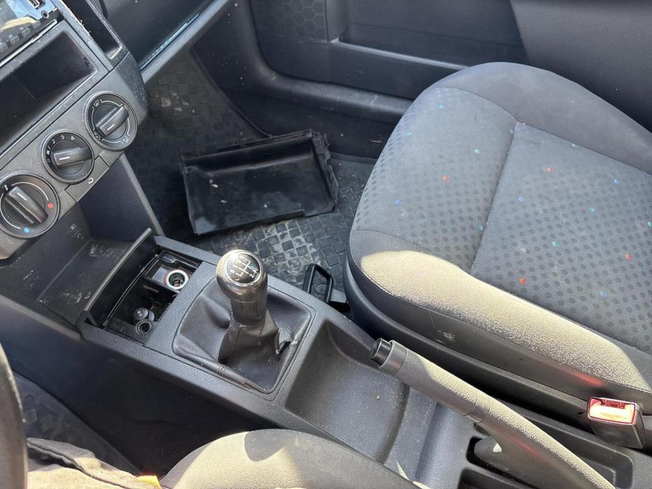 VOLKSWAGEN Polo 2002