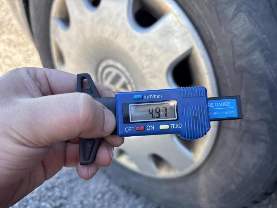 VOLKSWAGEN Polo 2002