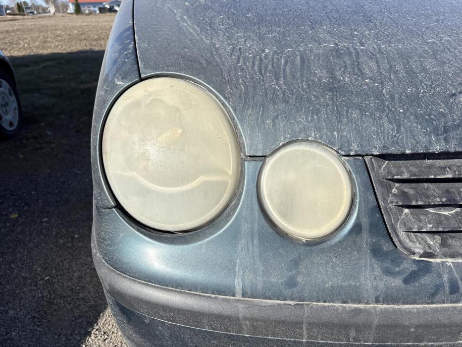 VOLKSWAGEN Polo 2002