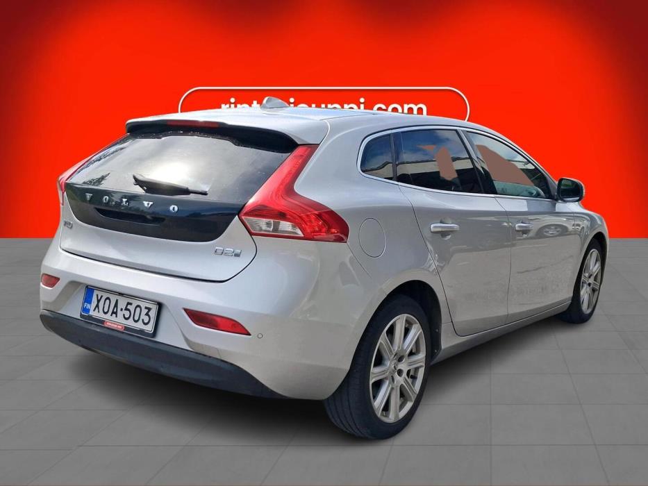 VOLVO V40 2017