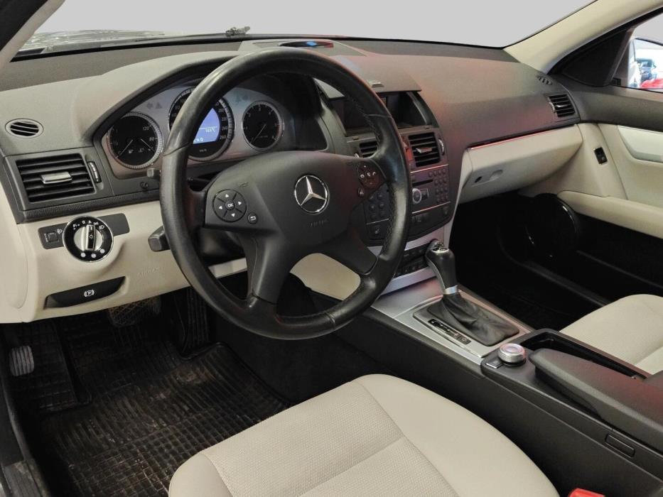 MERCEDES-BENZ C 2009