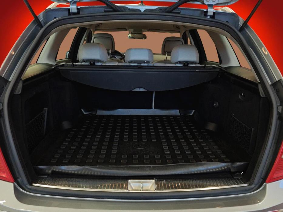 MERCEDES-BENZ C 2009