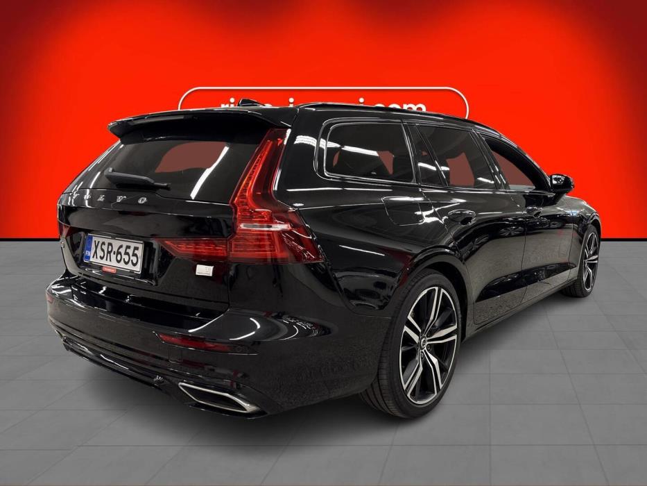 VOLVO V60 2020