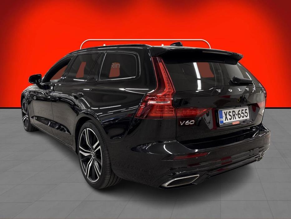 VOLVO V60 2020
