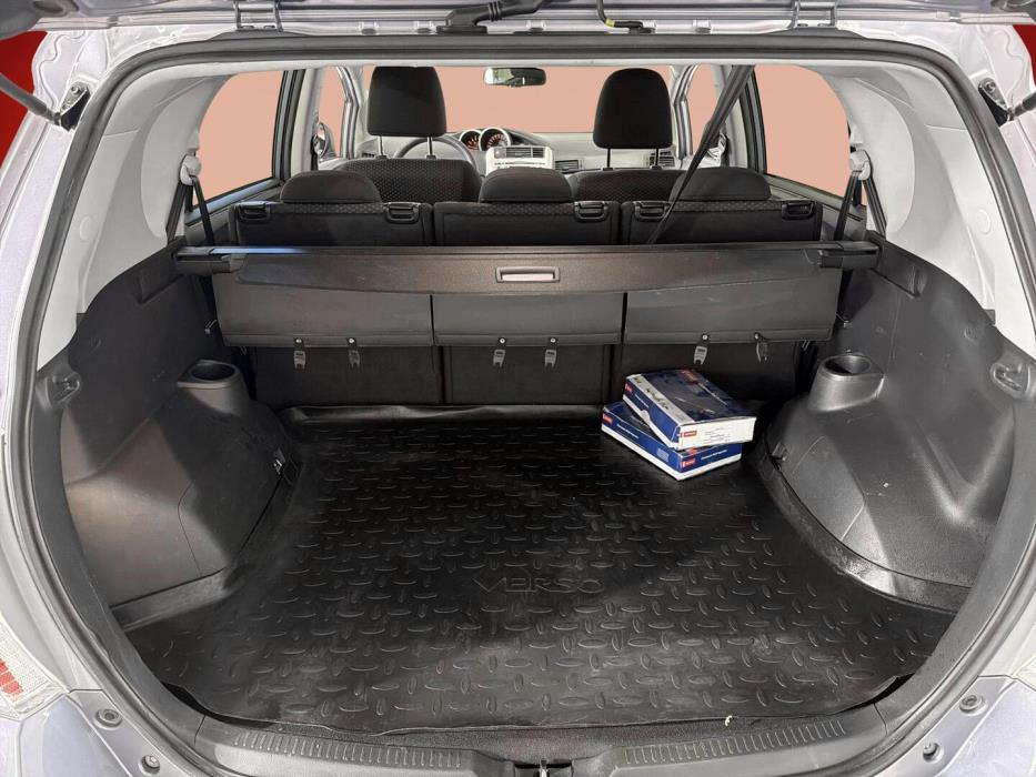 TOYOTA Verso 2011