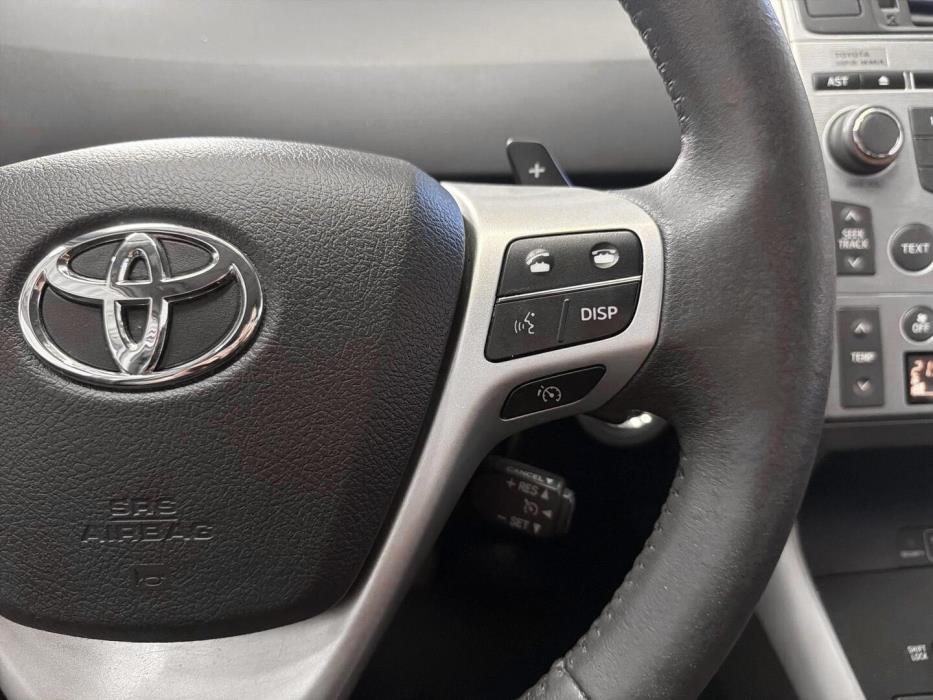 TOYOTA Verso 2011