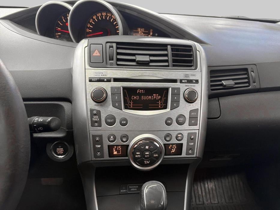 TOYOTA Verso 2011