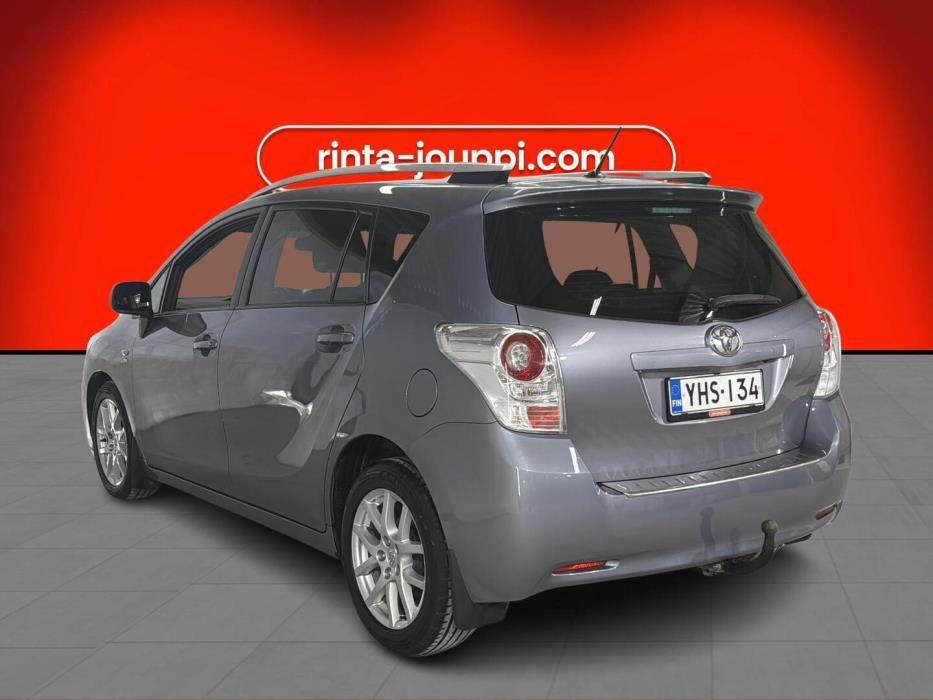 TOYOTA Verso 2011