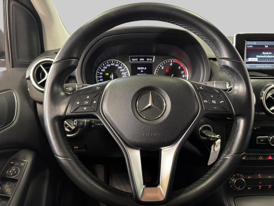 MERCEDES-BENZ B 2013