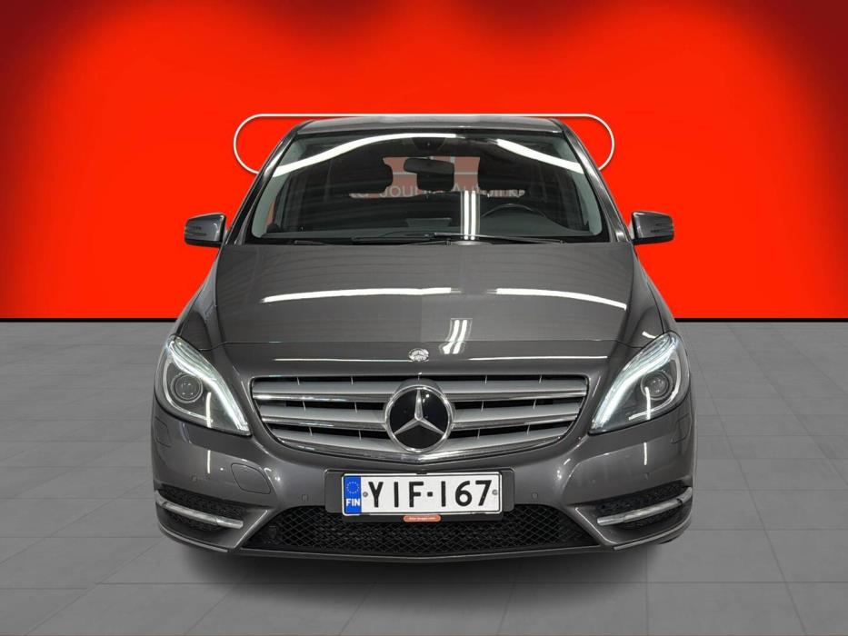 MERCEDES-BENZ B 2013