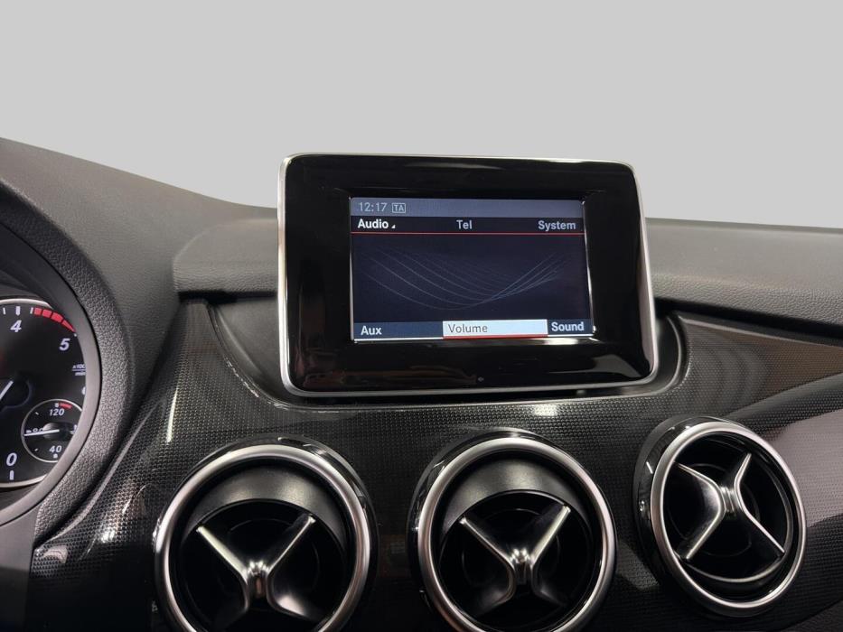 MERCEDES-BENZ B 2013