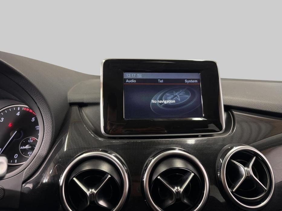 MERCEDES-BENZ B 2013