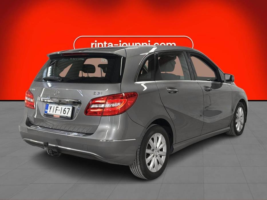 MERCEDES-BENZ B 2013