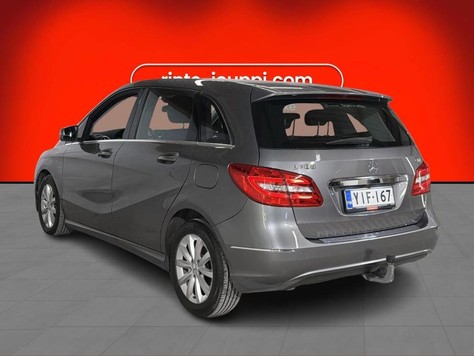 MERCEDES-BENZ B 2013