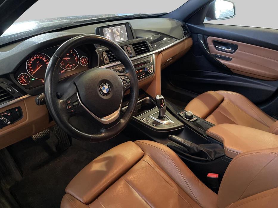 BMW 320 2015