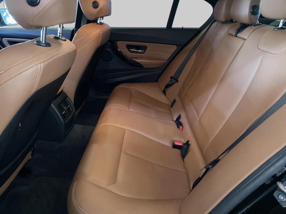 BMW 320 2015