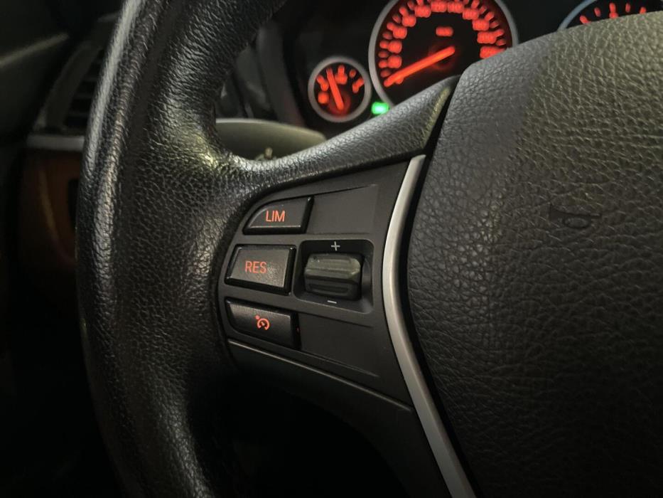 BMW 320 2015