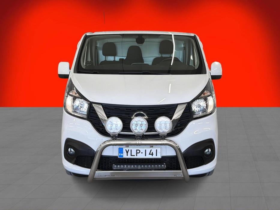 NISSAN NV300 2021