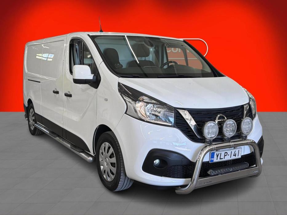 NISSAN NV300 2021