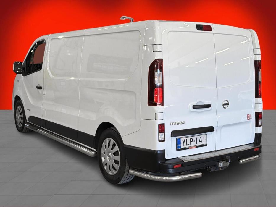 NISSAN NV300 2021
