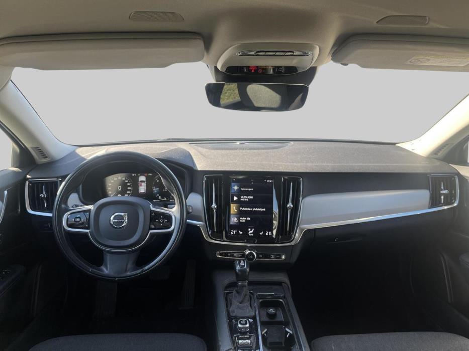 VOLVO V90 2021