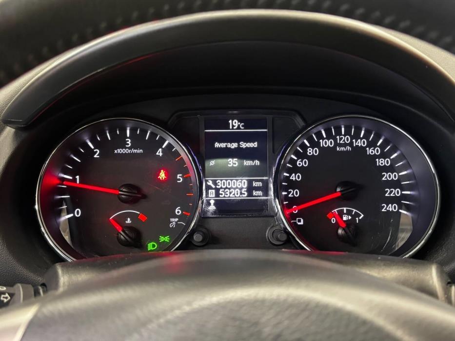 NISSAN Qashqai 2013