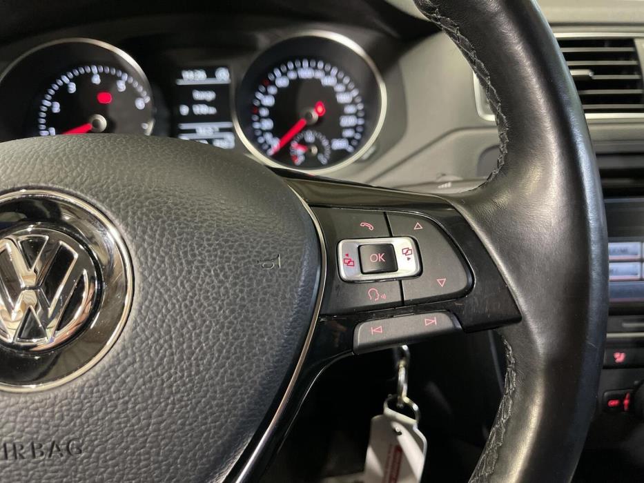 VOLKSWAGEN Jetta 2015